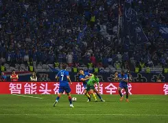 申花传射建功，波尔图新星横空出世，场边球探频频记笔记